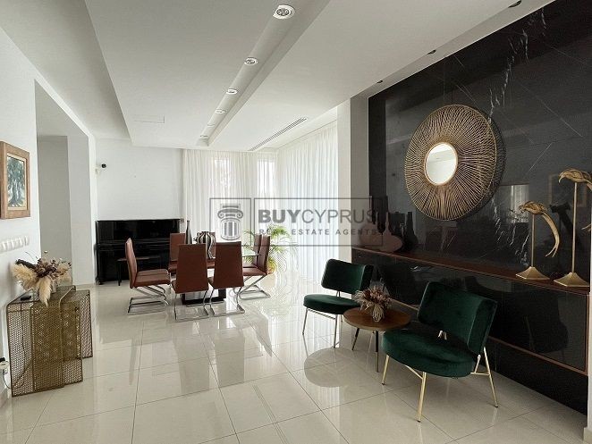 Image No.6-5 Bed Villa for sale