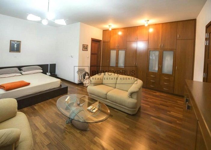 Image No.15-Villa de 5 chambres à vendre à Agios Athanasios