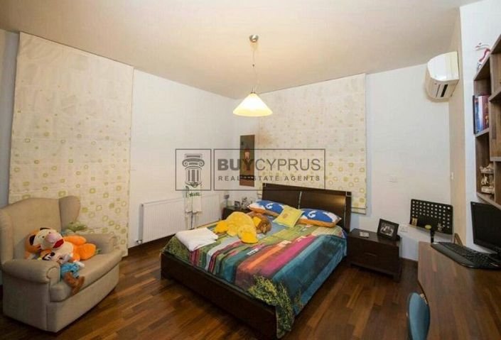 Image No.18-Villa de 5 chambres à vendre à Agios Athanasios