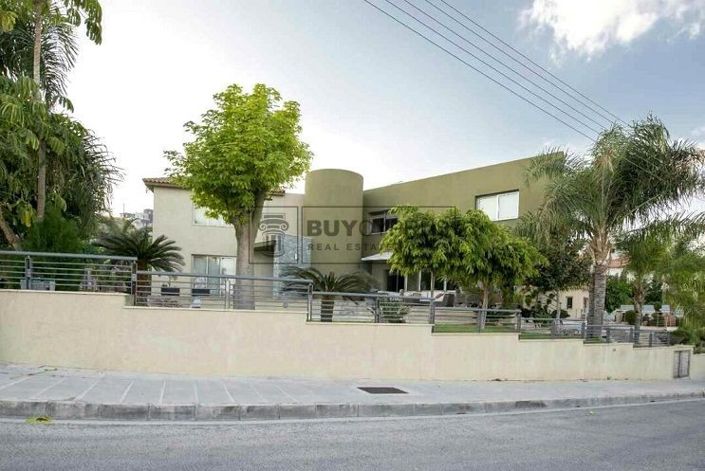 Image No.3-Villa de 5 chambres à vendre à Agios Athanasios