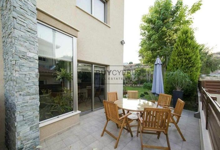 Image No.5-Villa de 5 chambres à vendre à Agios Athanasios