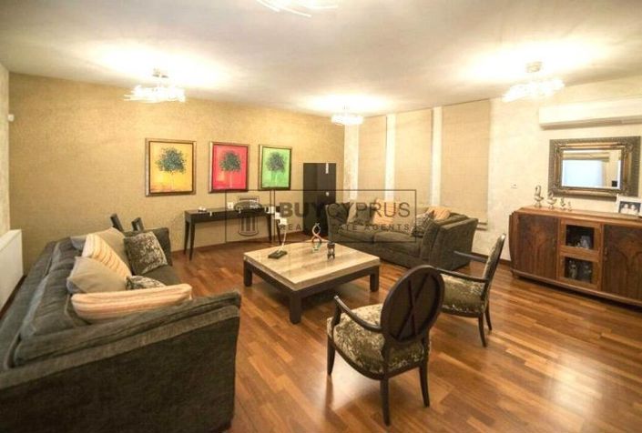 Image No.7-Villa de 5 chambres à vendre à Agios Athanasios