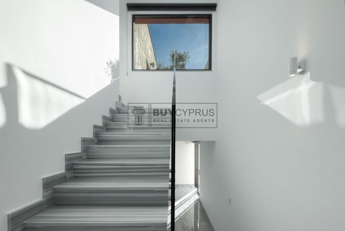 Image No.16-5 Bed Villa for sale