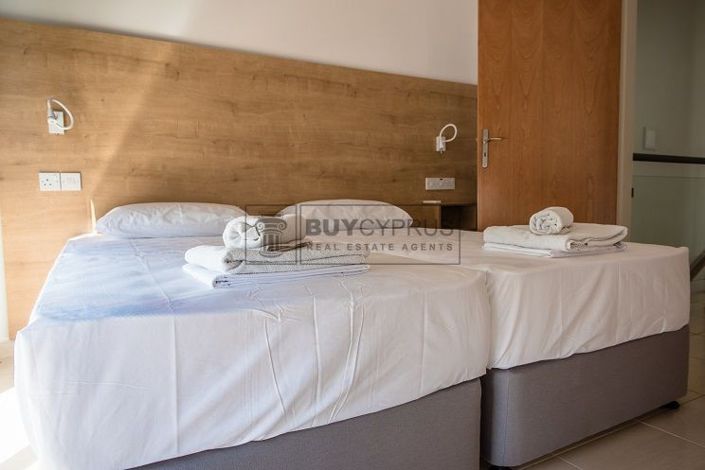 Image No.10-Commercial de 29 chambres à vendre à Kissonerga