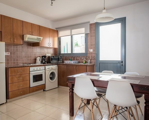 Image No.13-Commercial de 29 chambres à vendre à Kissonerga