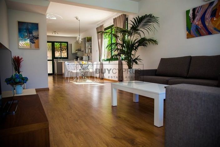 Image No.28-Commercial de 29 chambres à vendre à Kissonerga