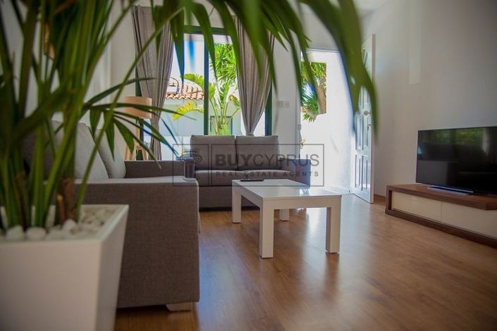 Image No.29-Commercial de 29 chambres à vendre à Kissonerga