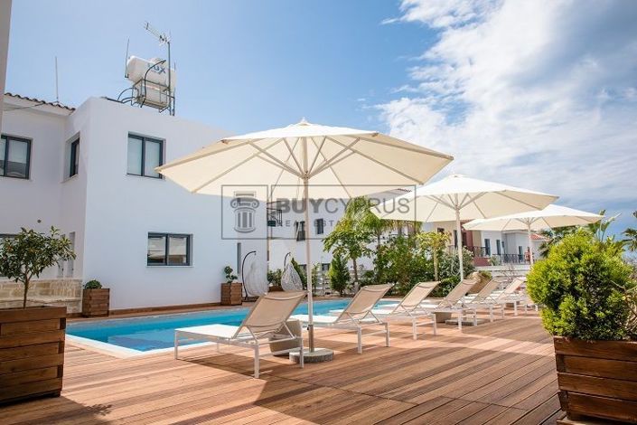 Image No.3-Commercial de 29 chambres à vendre à Kissonerga