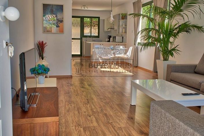 Image No.32-Commercial de 29 chambres à vendre à Kissonerga