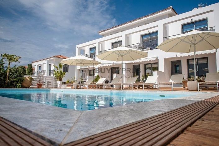 Image No.49-Commercial de 29 chambres à vendre à Kissonerga