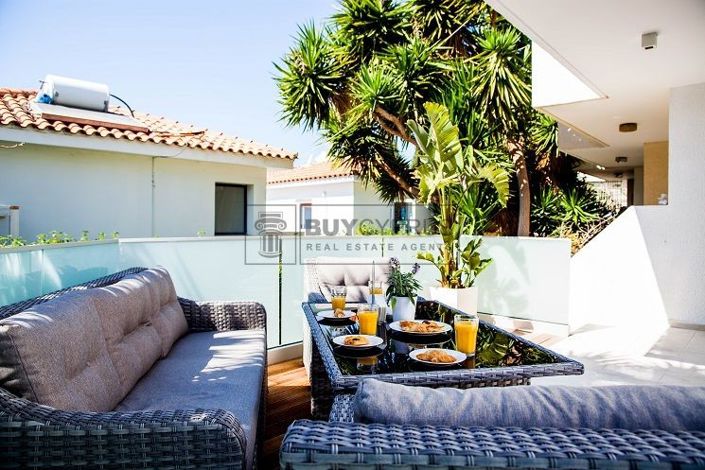 Image No.56-Commercial de 29 chambres à vendre à Kissonerga