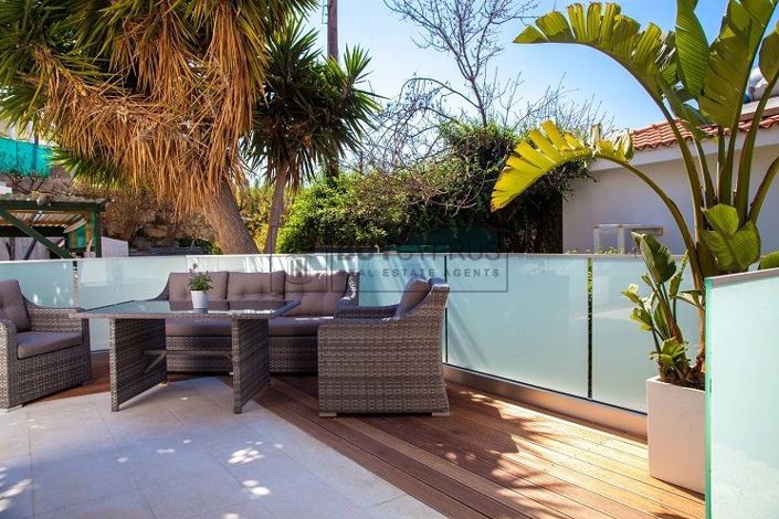 Image No.57-Commercial de 29 chambres à vendre à Kissonerga