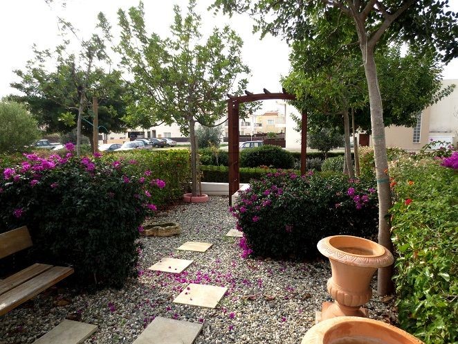 Image No.12-2 Bed Townhouse for sale