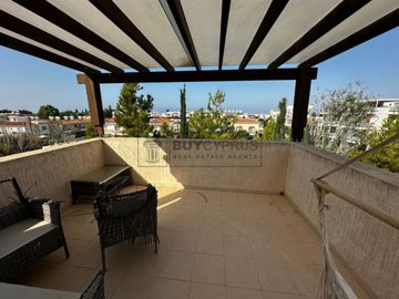 Town House For Sale  in  Universal