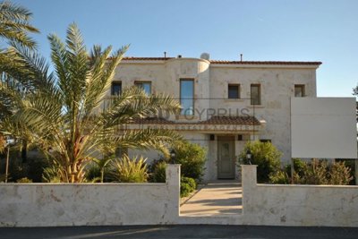 Detached Villa For Sale  in  Sea Caves