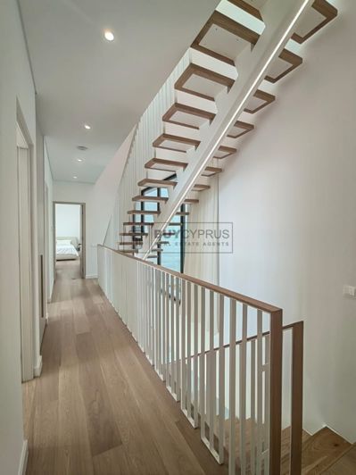 Image No.40-5 Bed Villa for sale