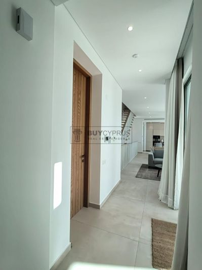 Image No.48-5 Bed Villa for sale