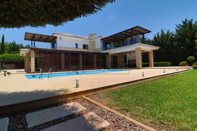 Detached Villa For Sale  in  Aphrodite Hills