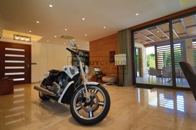 Detached Villa For Sale  in  Aphrodite Hills