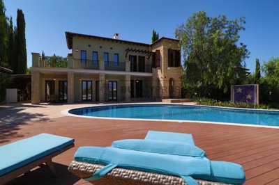 Detached Villa For Sale  in  Aphrodite Hills