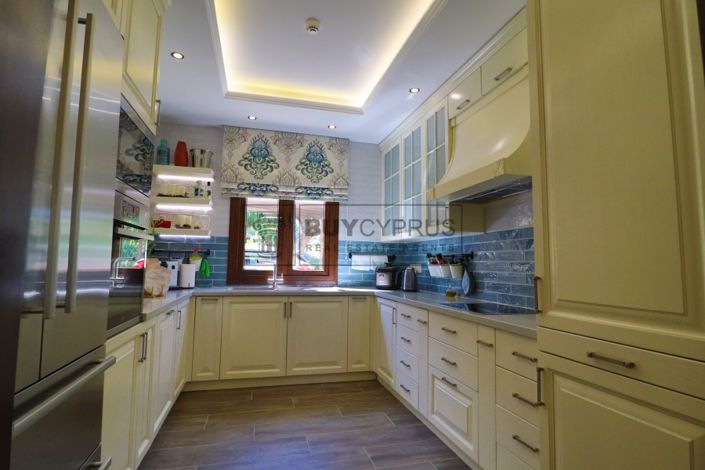 Image No.14-5 Bed Villa for sale