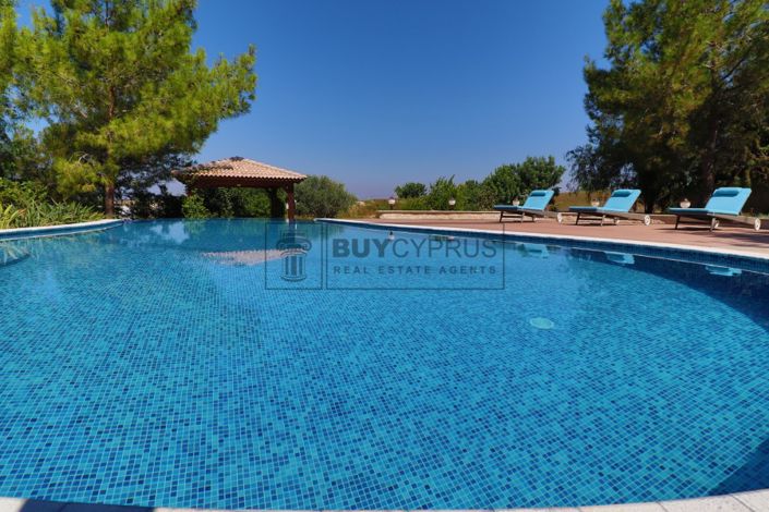 Image No.48-5 Bed Villa for sale