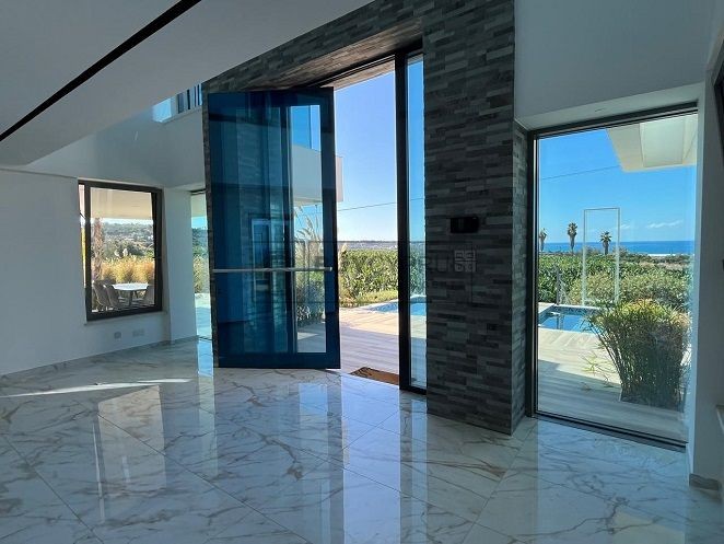 Image No.6-7 Bed Villa for sale