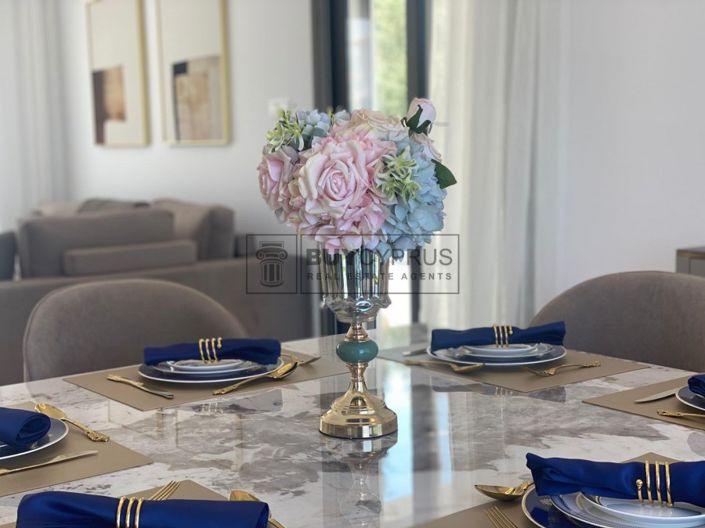 Image No.10-3 Bed Villa for sale