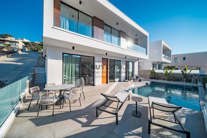 Image No.2-3 Bed Villa for sale