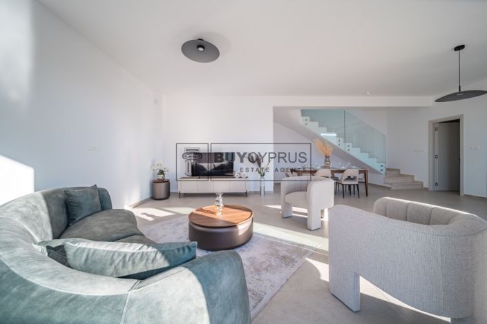 Image No.7-3 Bed Villa for sale