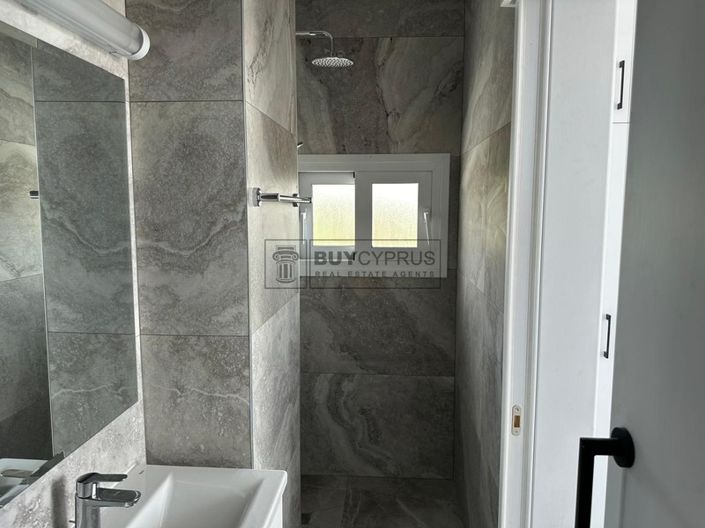 Image No.28-3 Bed Villa for sale