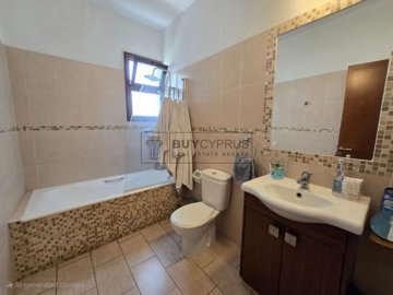 Detached Villa For Sale  in  Chlorakas