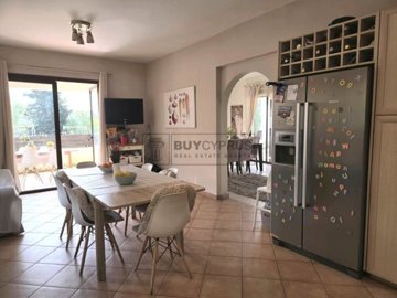 Detached Villa For Sale  in  Chlorakas