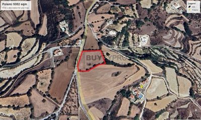 Residential Land  For Sale  in  Polemi