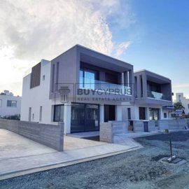 Town House For Sale  in  Mesoyi