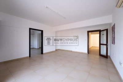 Building For Sale  in  Deneia