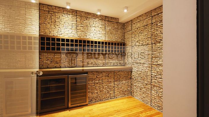 Image No.16-5 Bed Villa for sale