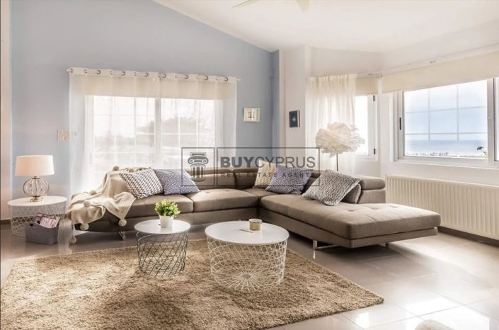 Image No.6-5 Bed Villa for sale