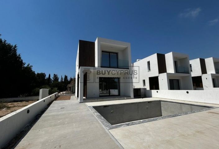 Image No.54-3 Bed Villa for sale