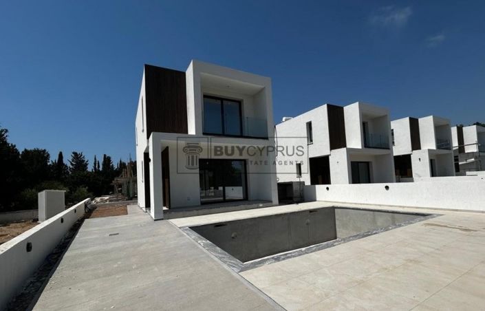 Image No.56-3 Bed Villa for sale