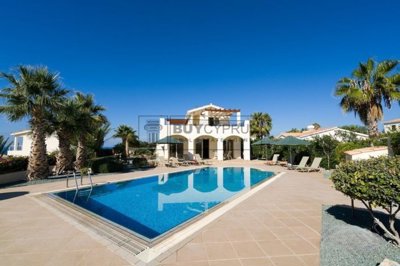 Detached Villa For Sale  in  Sea Caves