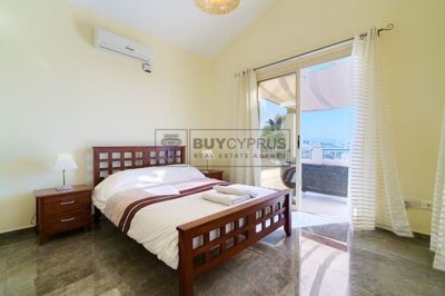 Detached Villa For Sale  in  Sea Caves