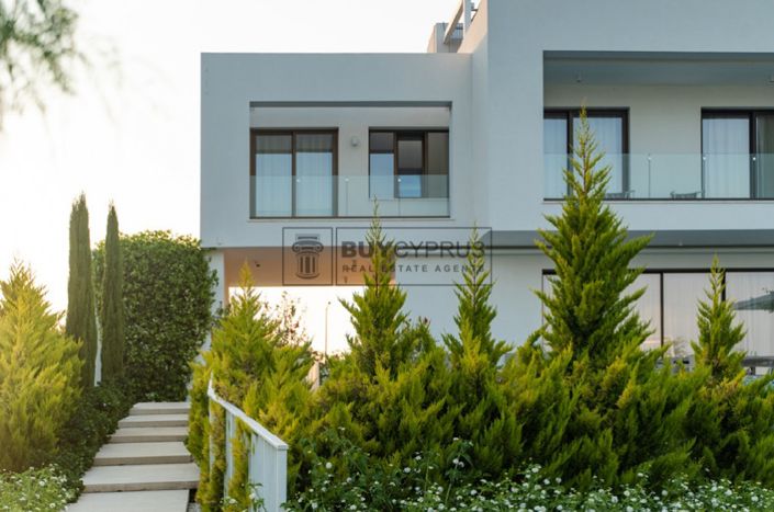 Image No.3-4 Bed Villa for sale