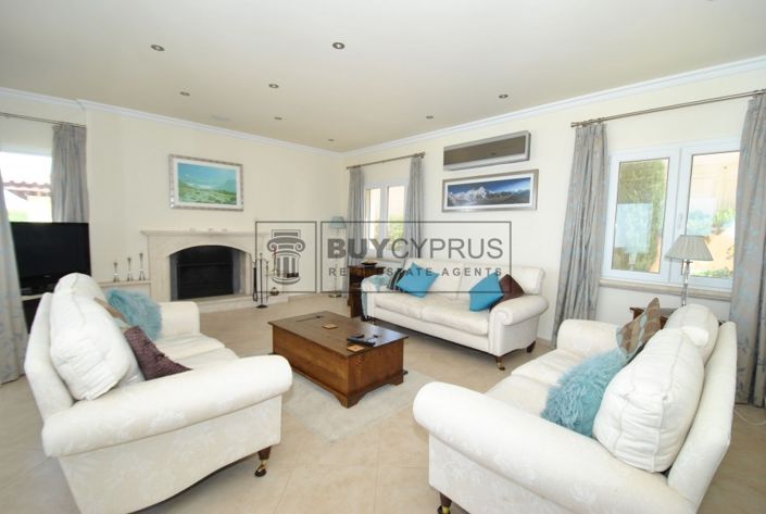 Image No.10-5 Bed Villa for sale