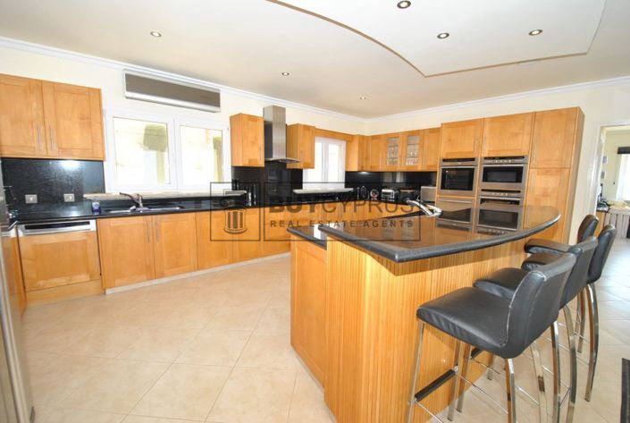 Image No.18-5 Bed Villa for sale