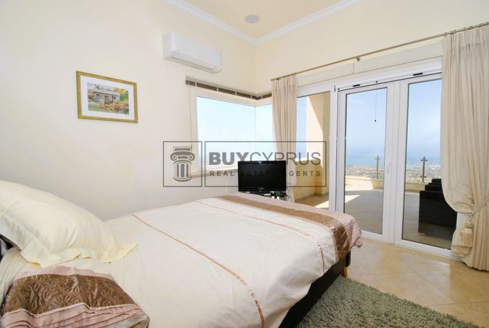 Image No.48-5 Bed Villa for sale