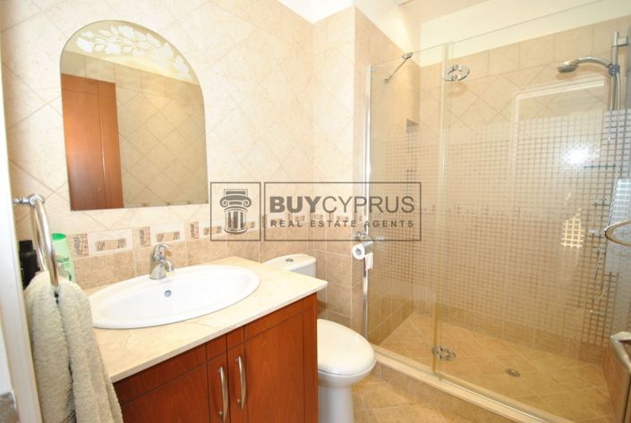 Image No.56-5 Bed Villa for sale