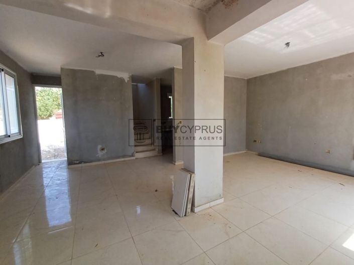 Image No.8-3 Bed Villa for sale