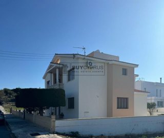 Detached Villa For Sale  in  Emba