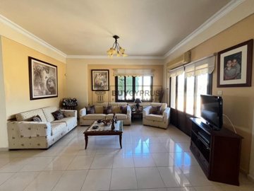 Detached Villa For Sale  in  Emba